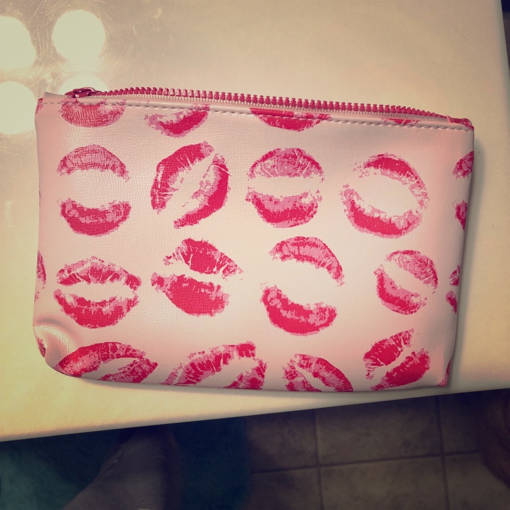 Ipsy cosmetic bag